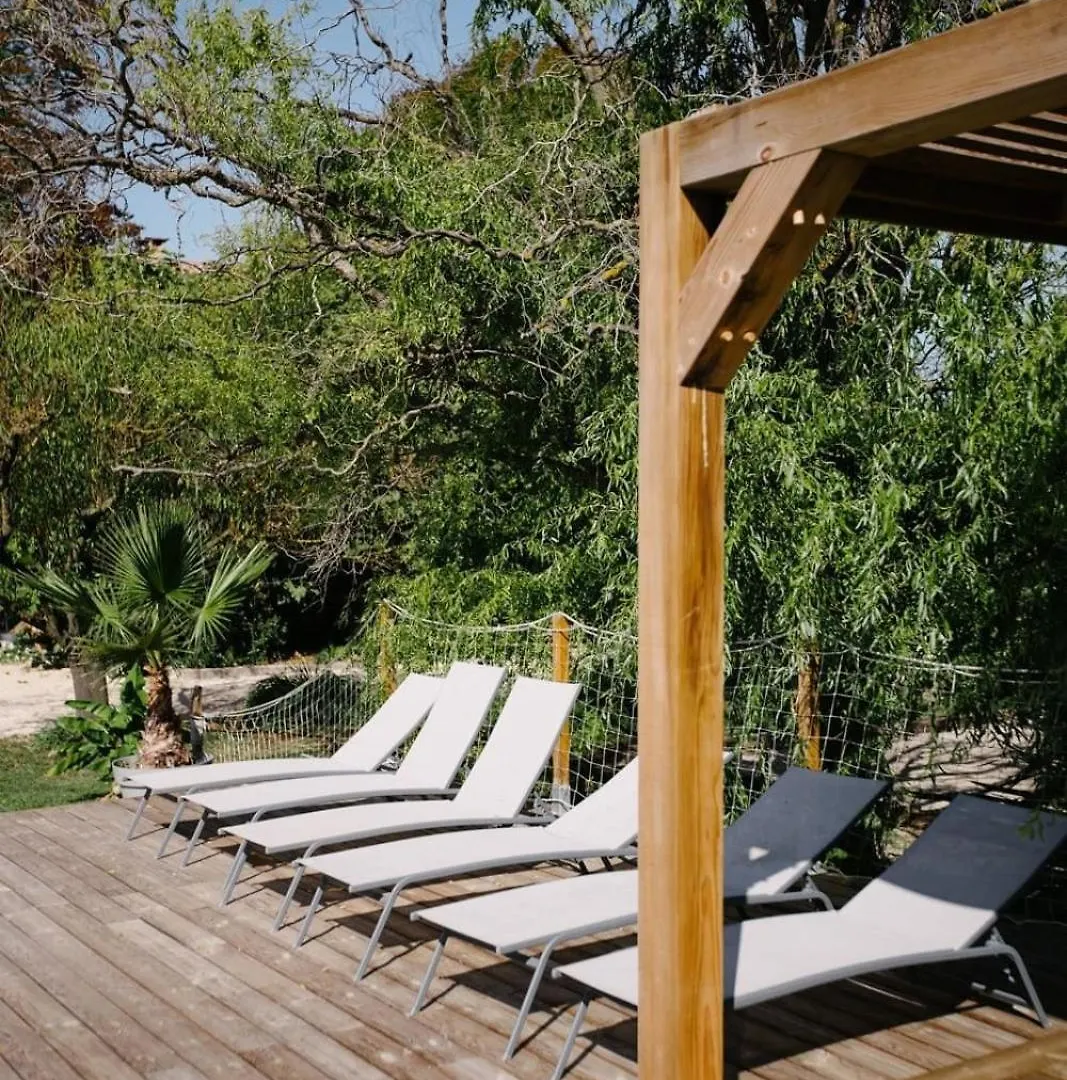 84B5 - Hibiscus Suite In An 18Th Century Provencal Farmhouse Althen-des-Paluds 0*,  France